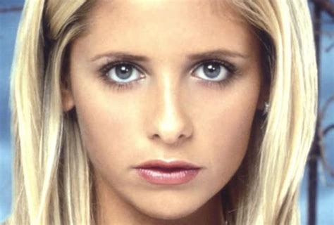 sarah michelle gellar bikini|Sarah Michelle Gellar poses up a storm in stunning。